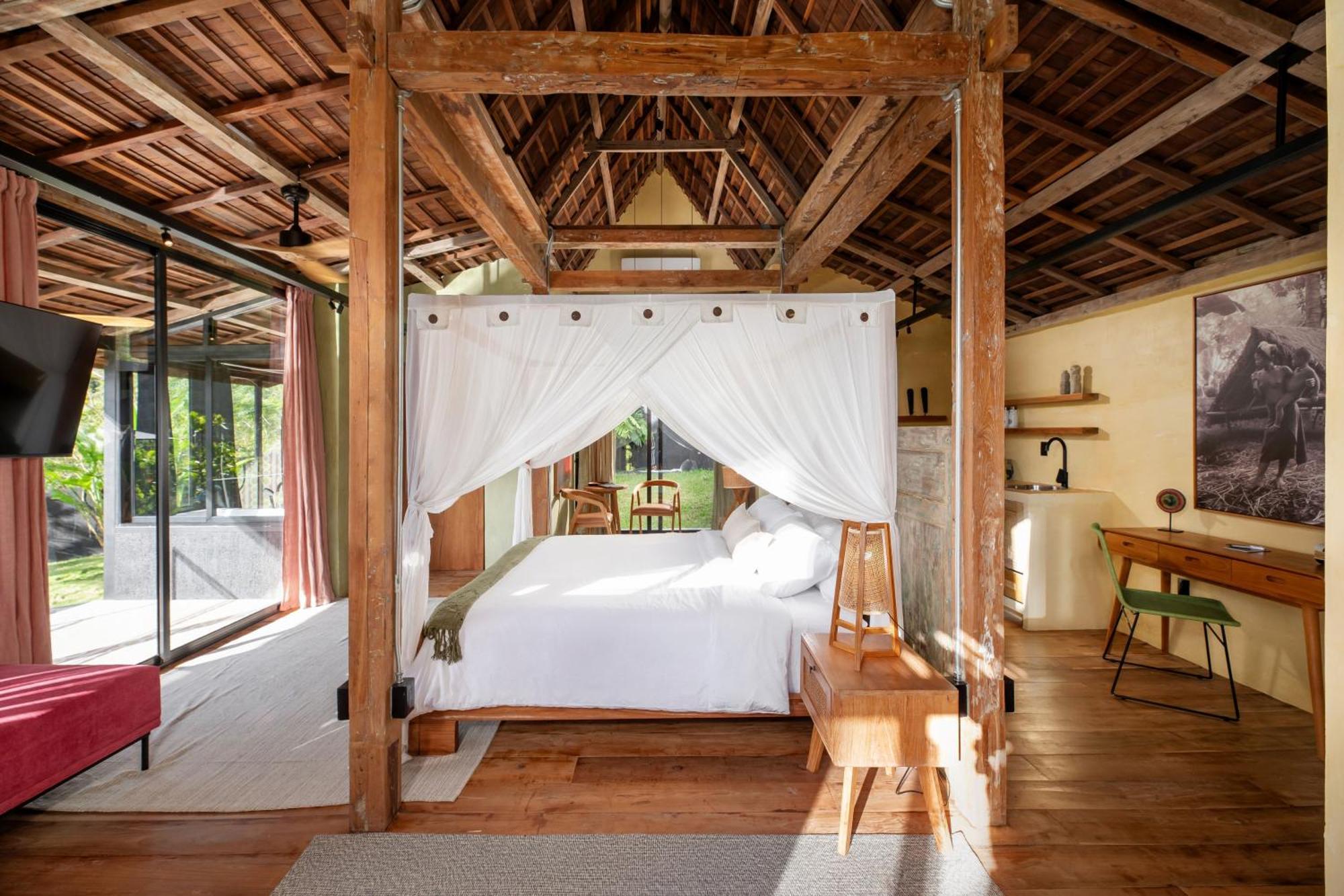 Sumba Lodge Мануел Антонио Екстериор снимка